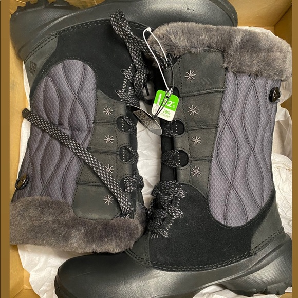 Columbia Shoes - Brand New Columbia Snow Boots!
